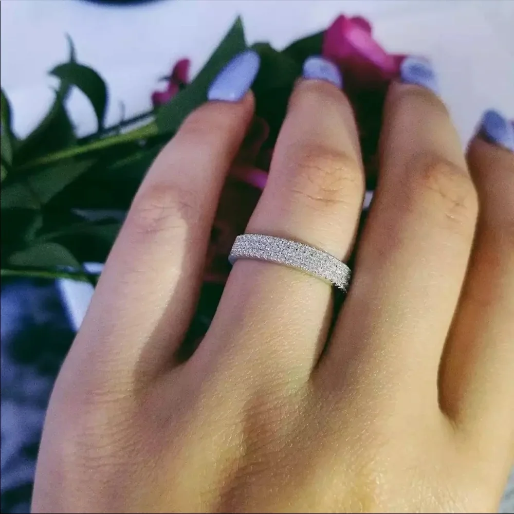 New Women’s 925 Silver Beautiful Diamond Eternity Ring - Picture 1 of 4